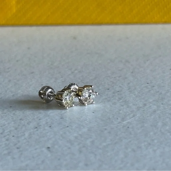 1.0 ctw Moissanite 925 Sterling Silver 5mm Stud Earrings Posts carat NEW G8